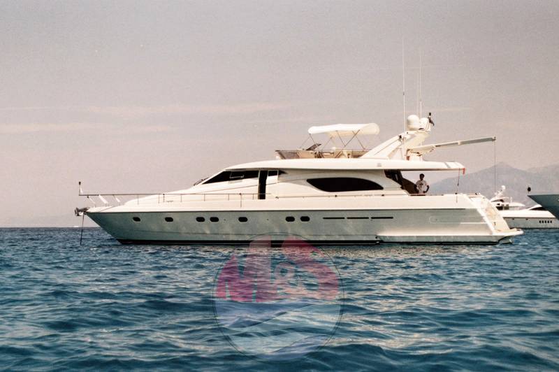 Ferretti 70 fly