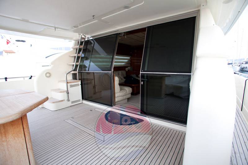 Ferretti 70 fly