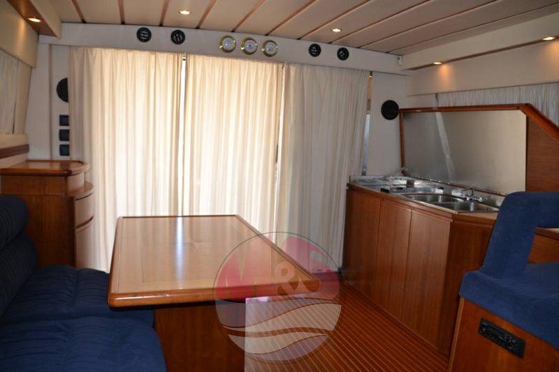 Carnevali 43 fly 3 cabine