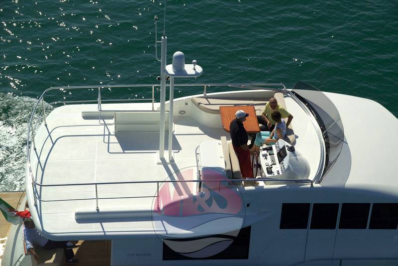 Cantieri estensi Maine 530 fly
