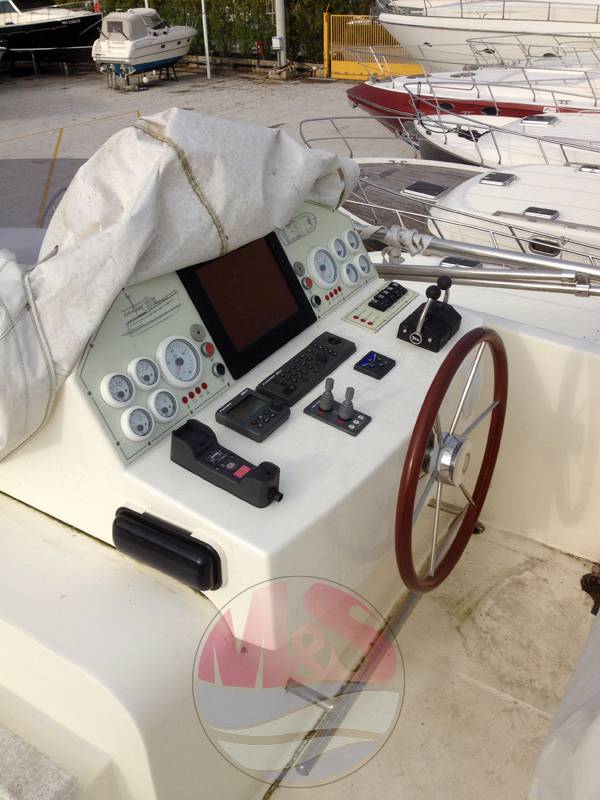 Cantieri estensi Maine 530 fly