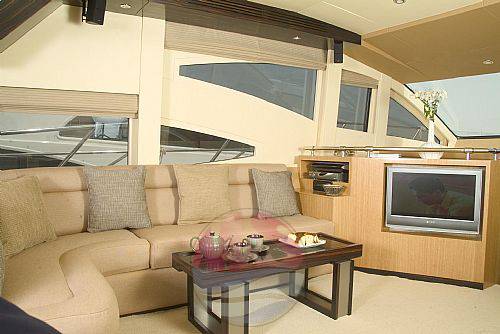 Gulf craft Majesty 56 fly