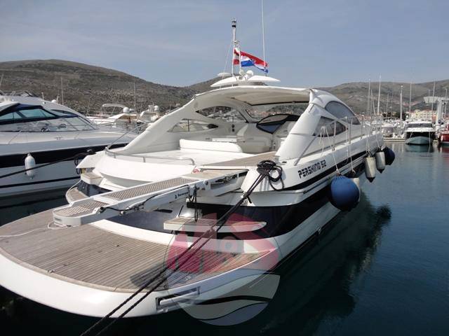 Pershing 52 htop