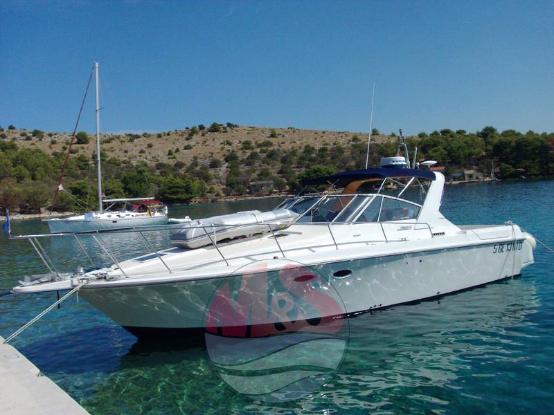 Bertram trojan 340 mid cabin express