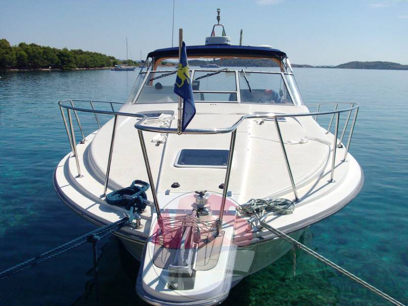 Bertram trojan 340 mid cabin express