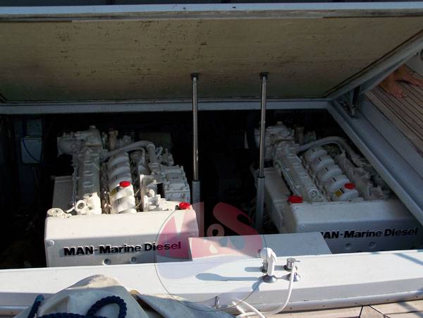 Ferretti 47 open