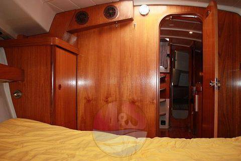 Beneteau Oceanis 37
