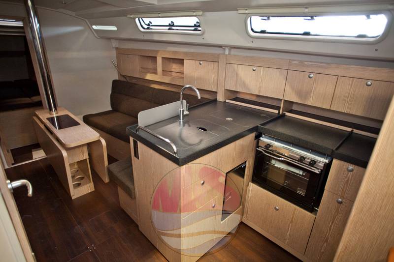 Hanse 345 new natante