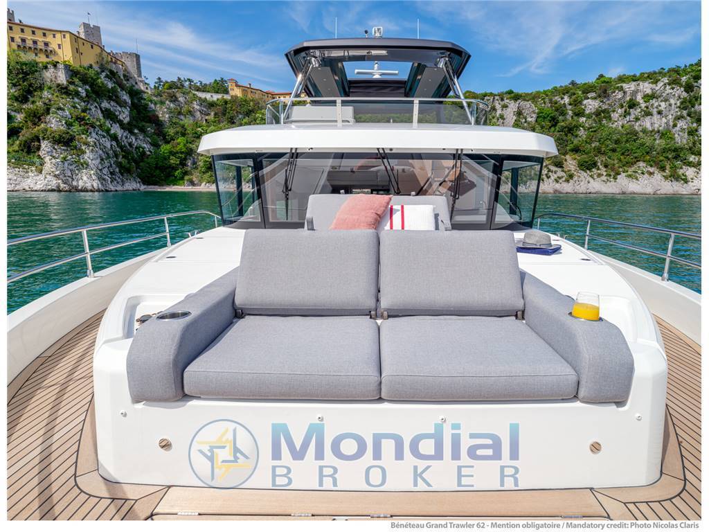 Beneteau Grand trawler 62