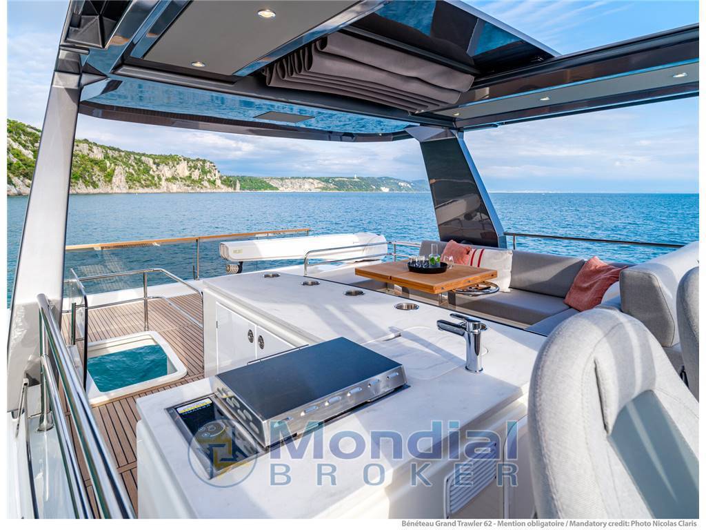 Beneteau Grand trawler 62