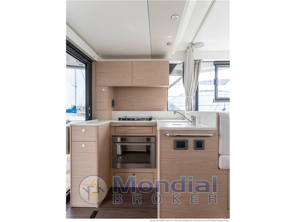 Beneteau Swift trawler 41 fly