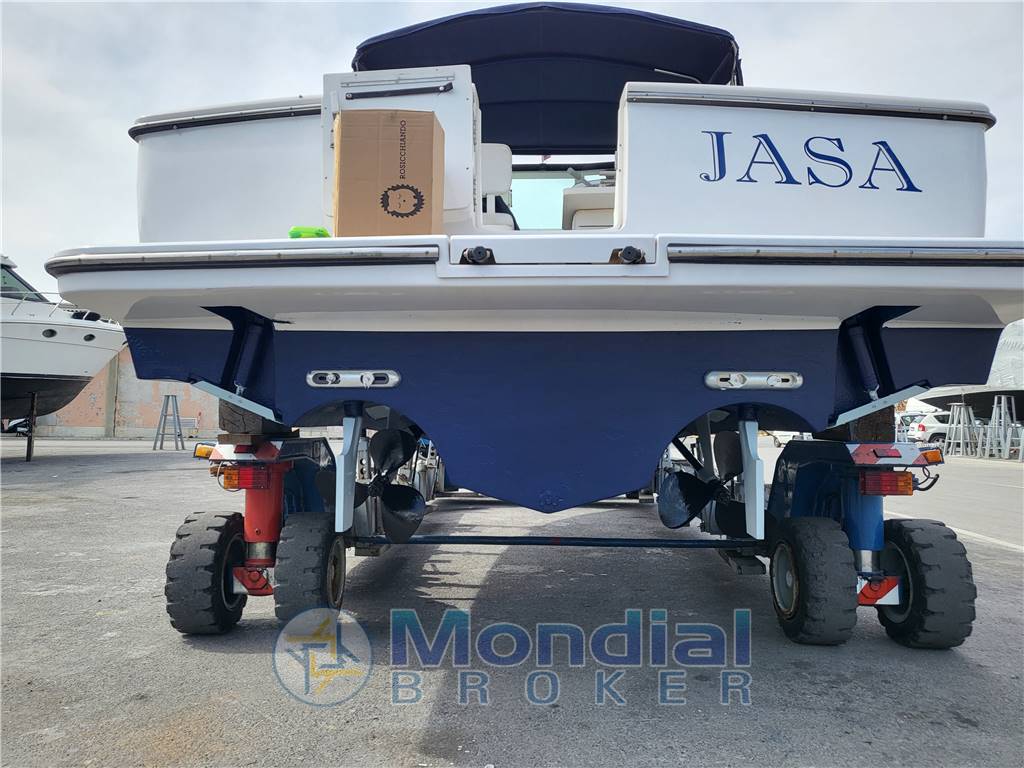Tiara yacht internayional Tiara 2900 coronet