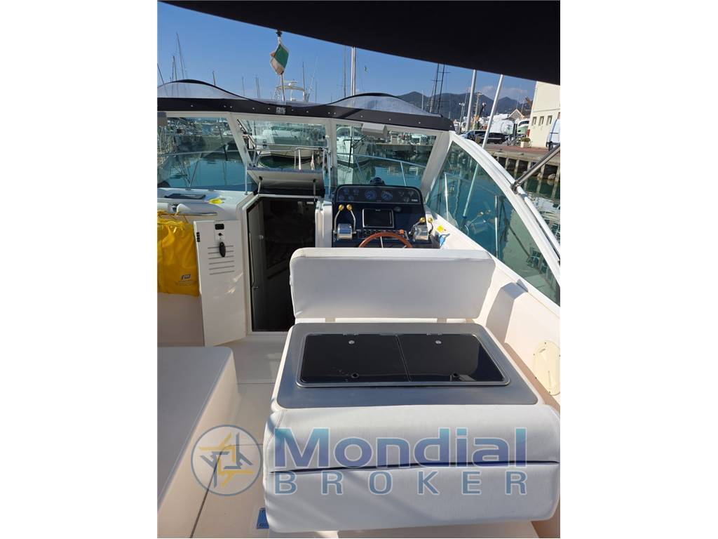 Tiara yacht internayional Tiara 2900 coronet