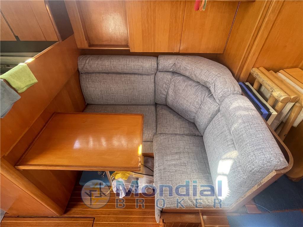 Ferretti Altura 42