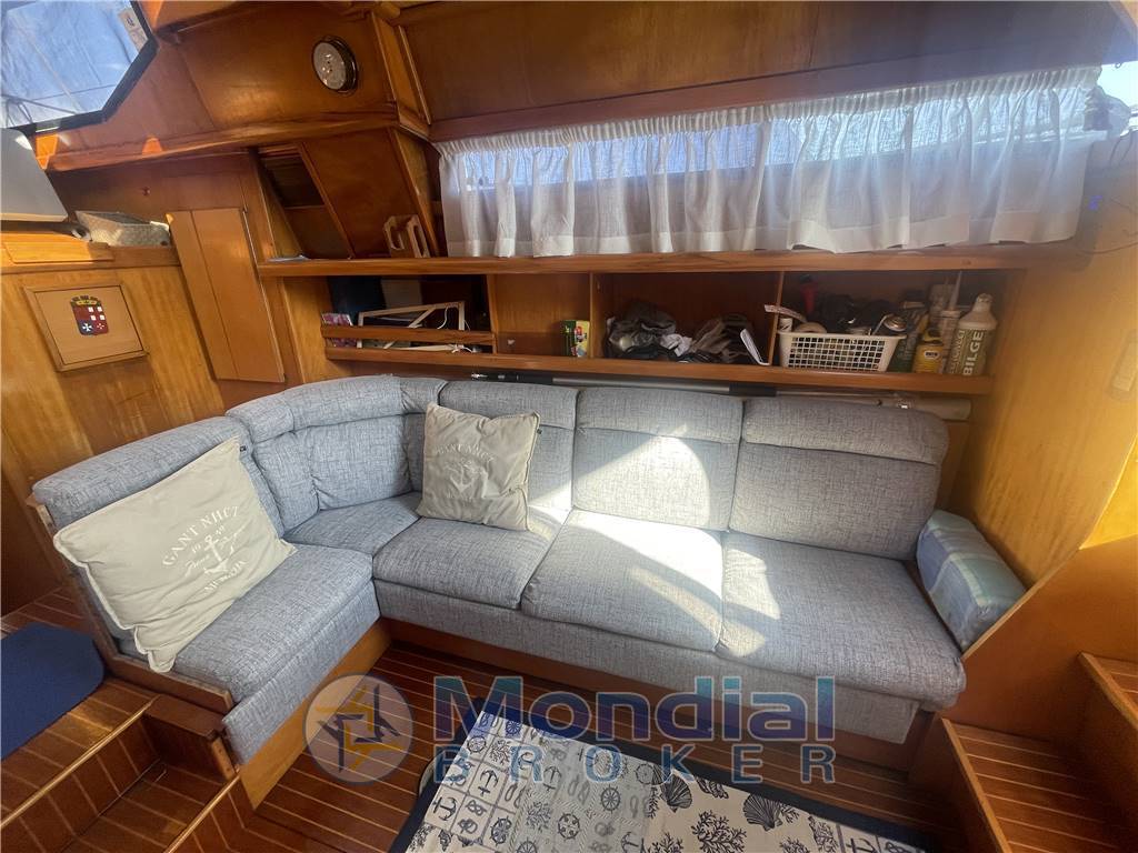 Ferretti Altura 42