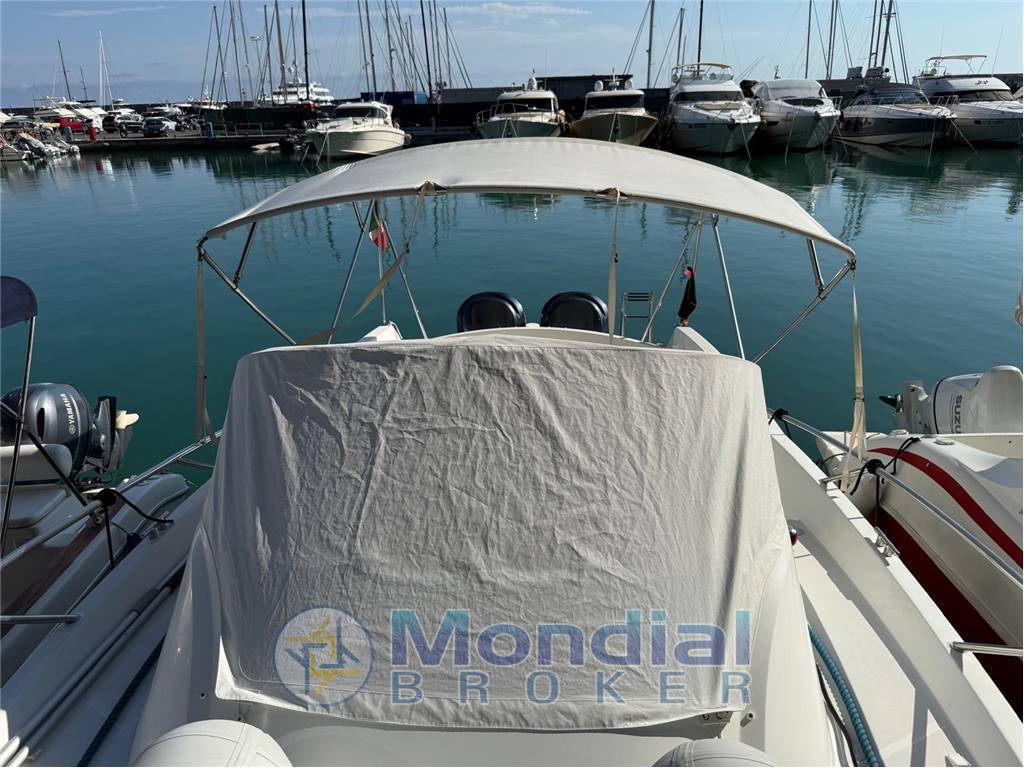 Beneteau Flyer 850