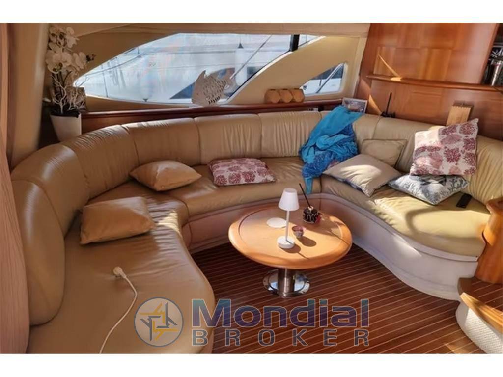 Azimut Az 62 fly evolution