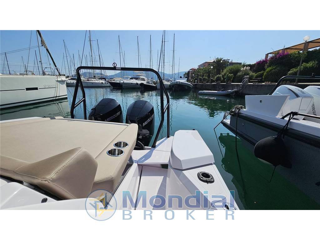 Axopar boats oy 29 xc cross cabin