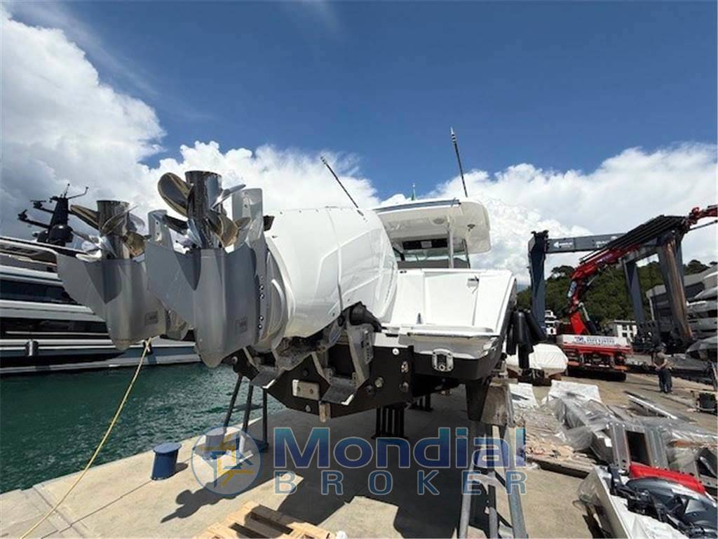 Bertram yacht 39 cc