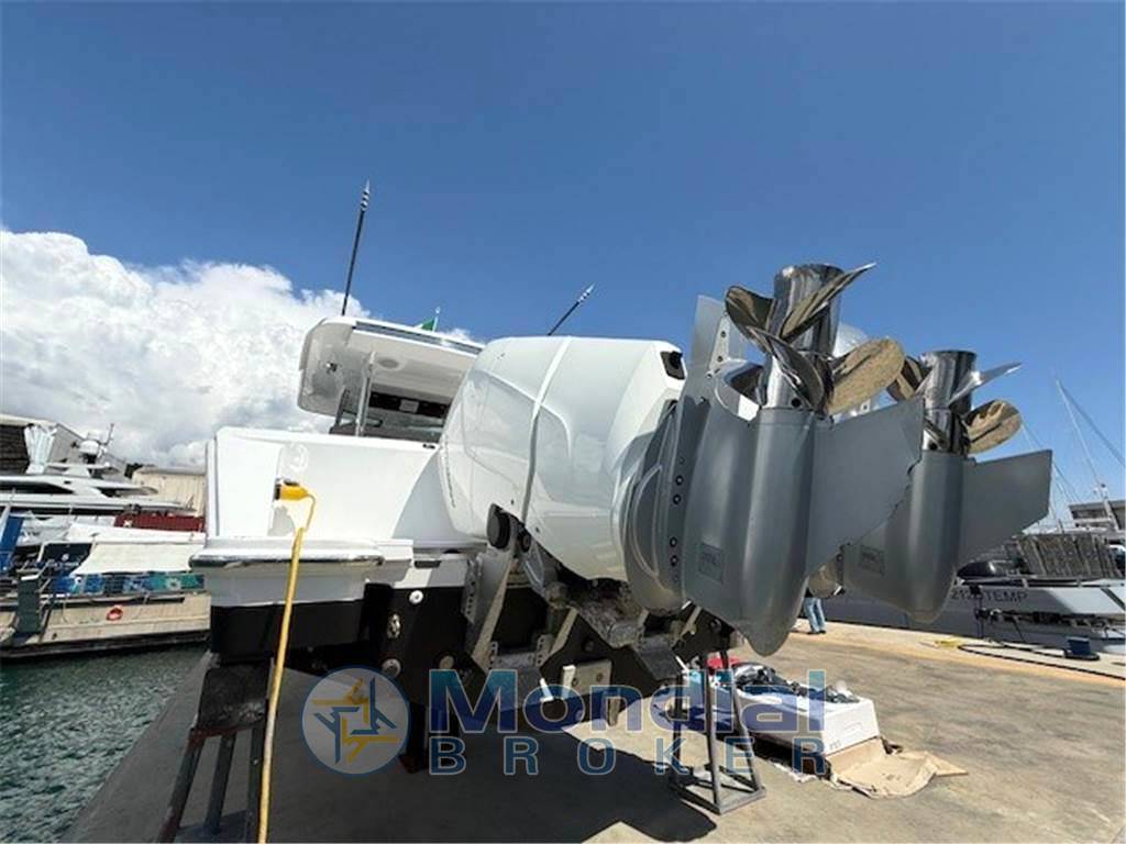 Bertram yacht 39 cc