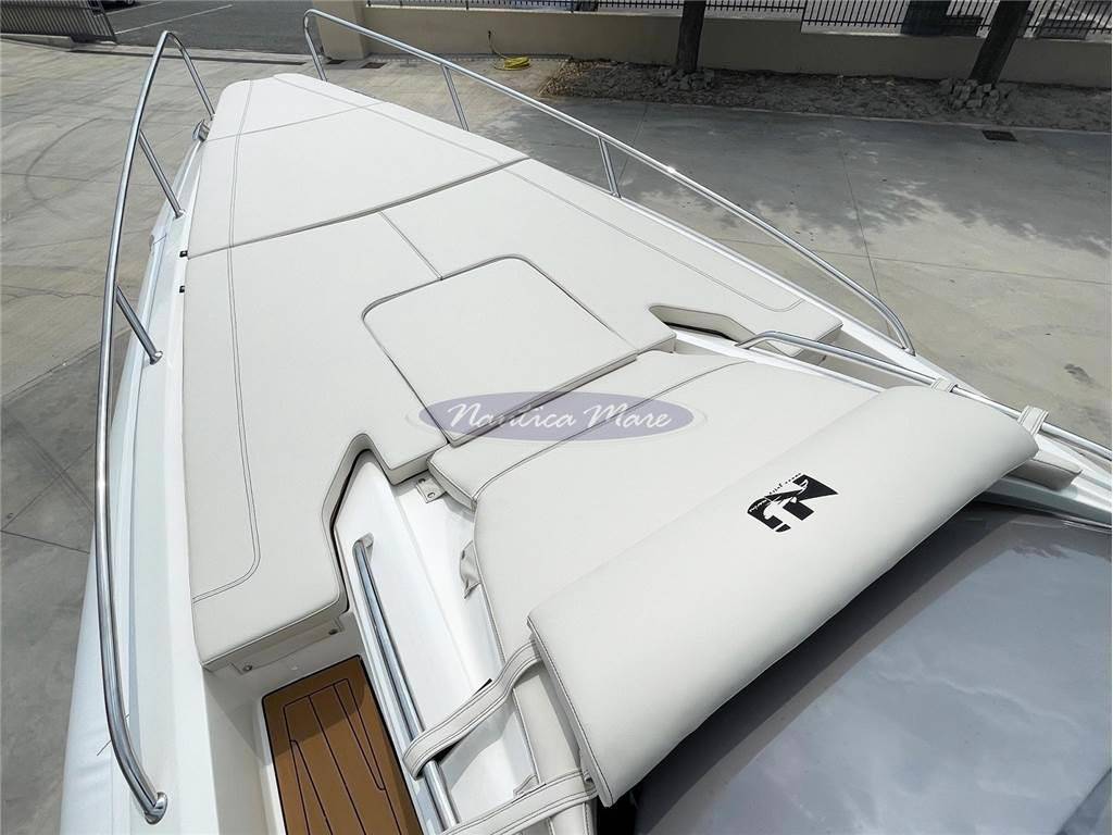 Nuova jolly Prince 28 sport cabin