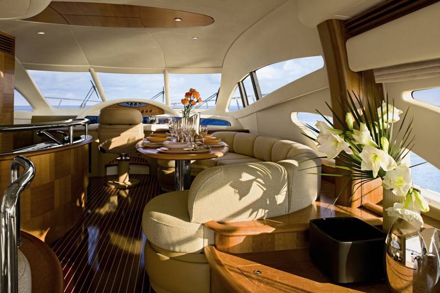 Azimut 62
