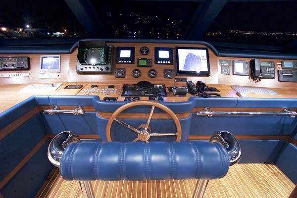 Benetti tradition 100