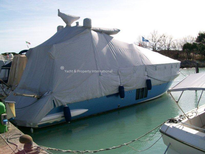 Azimut 53