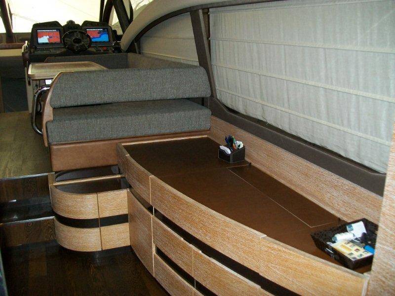 Azimut 53