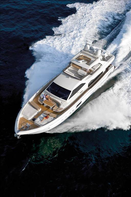 Ferretti Altura