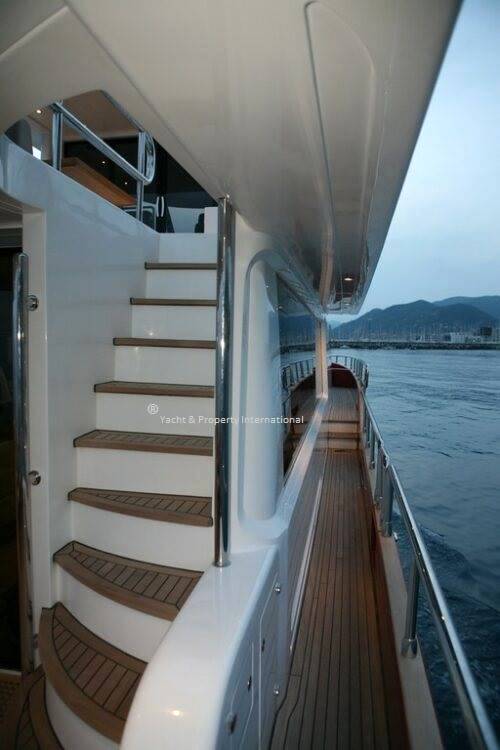 Apreamare style Cantieri navali liguria 72