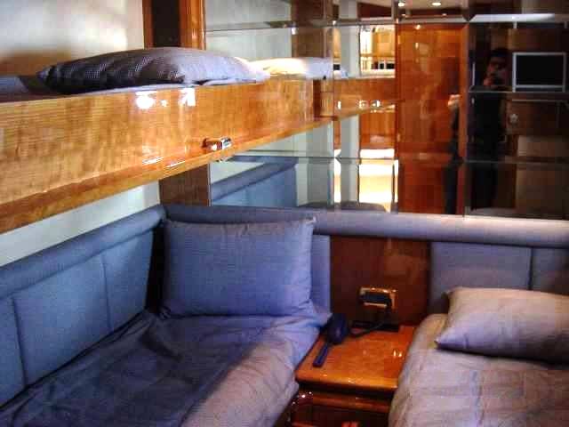 Azimut 74 solar