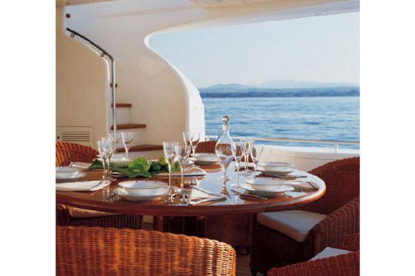Ferretti 88