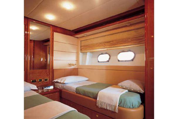 Ferretti 88