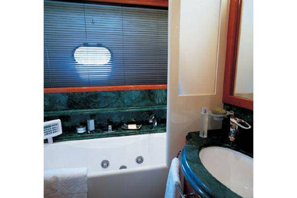 Ferretti 88