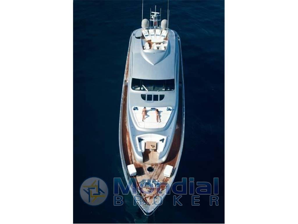 Pershing 115