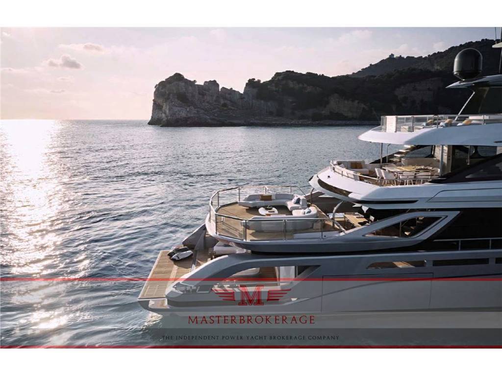 Azimut Grande 38 trideck
