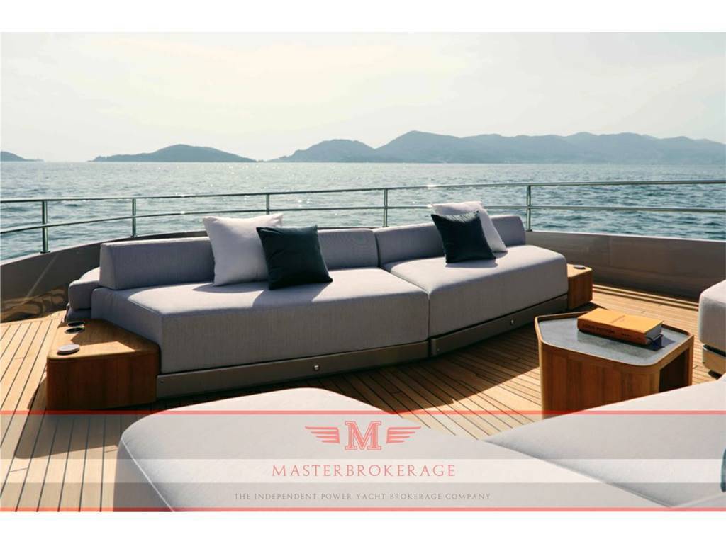 Azimut Magellano 30 metri