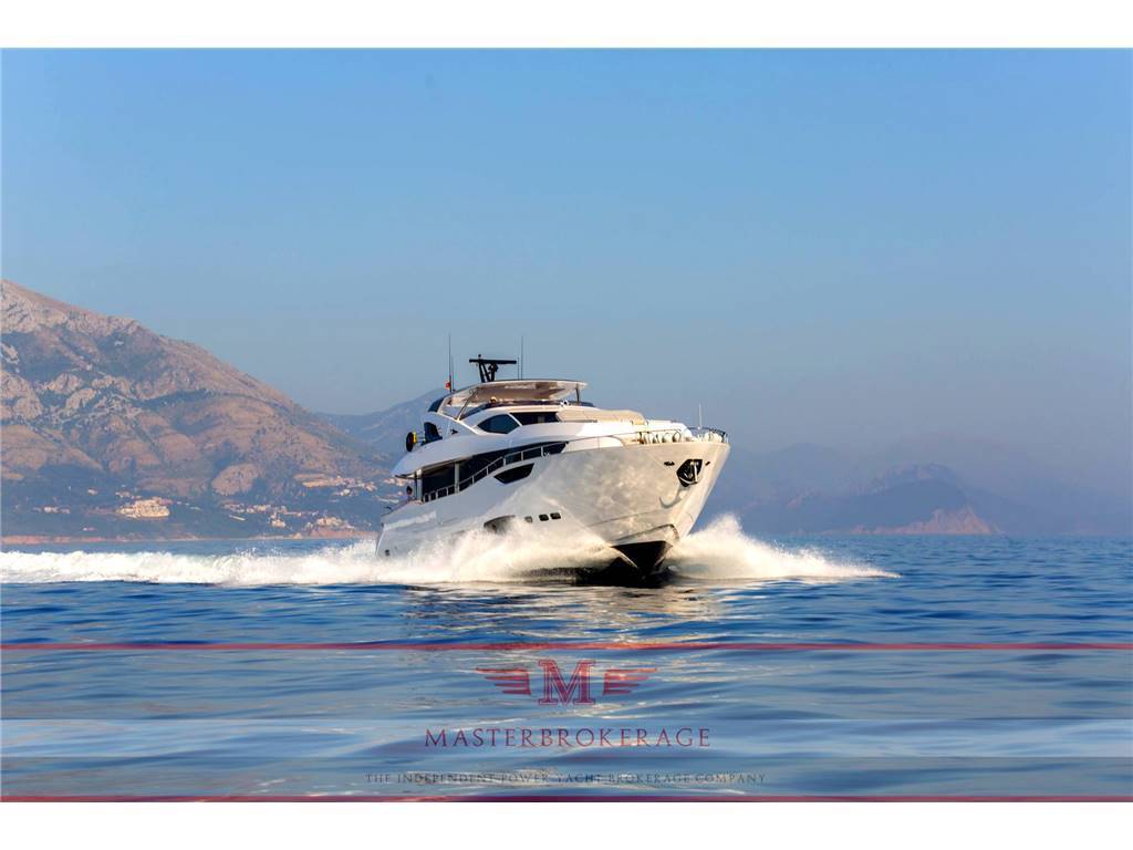 Sunseeker 95 yacht