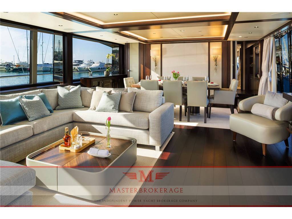 Sunseeker 95 yacht