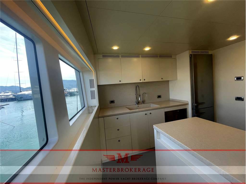 Cantiere delle marche Darwin class 86’