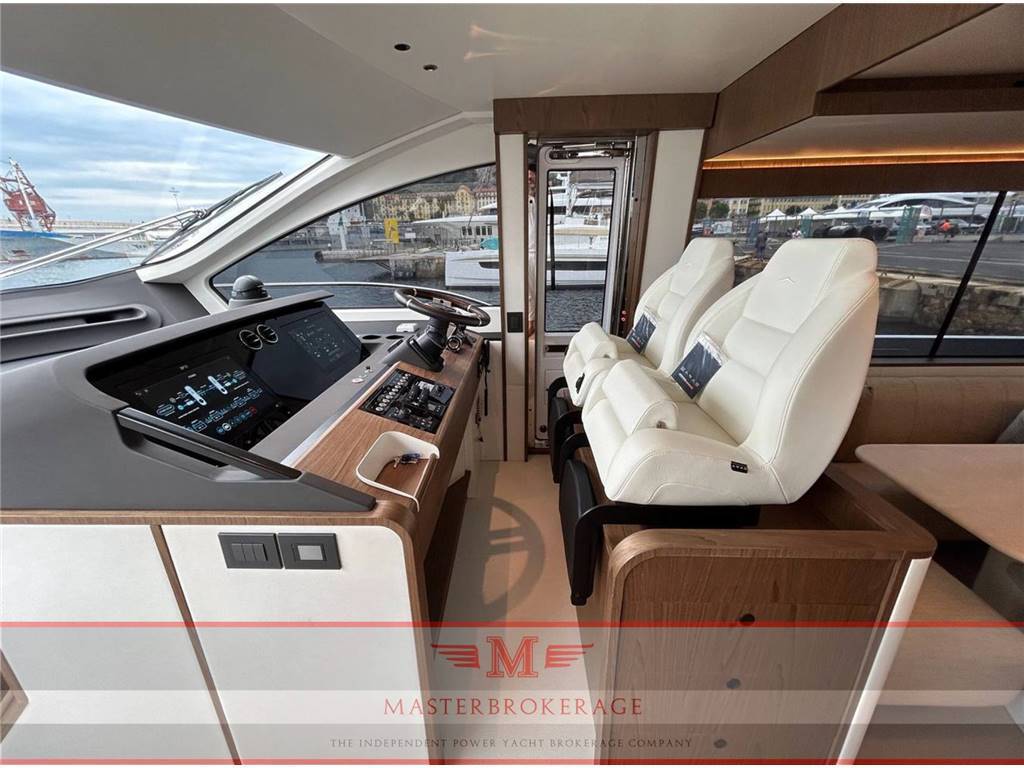 Azimut 72 fly