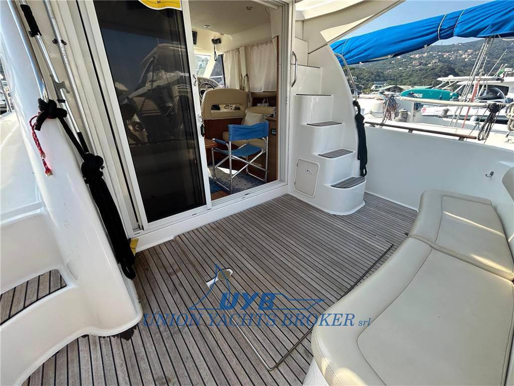 Prestige 32