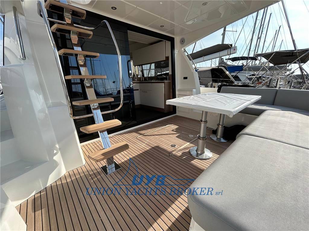 Prestige 460 fly