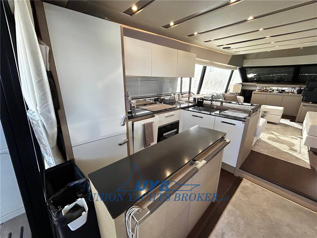 Prestige 680 fly