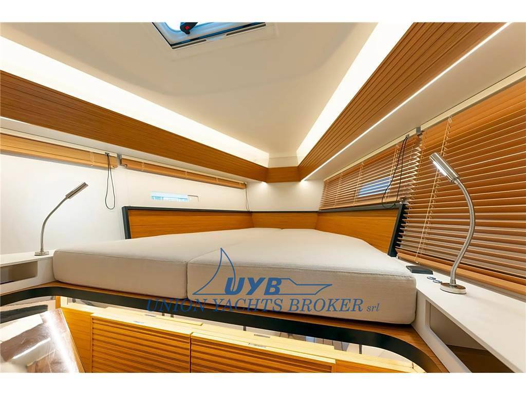 Italia yachts Italia 12.98