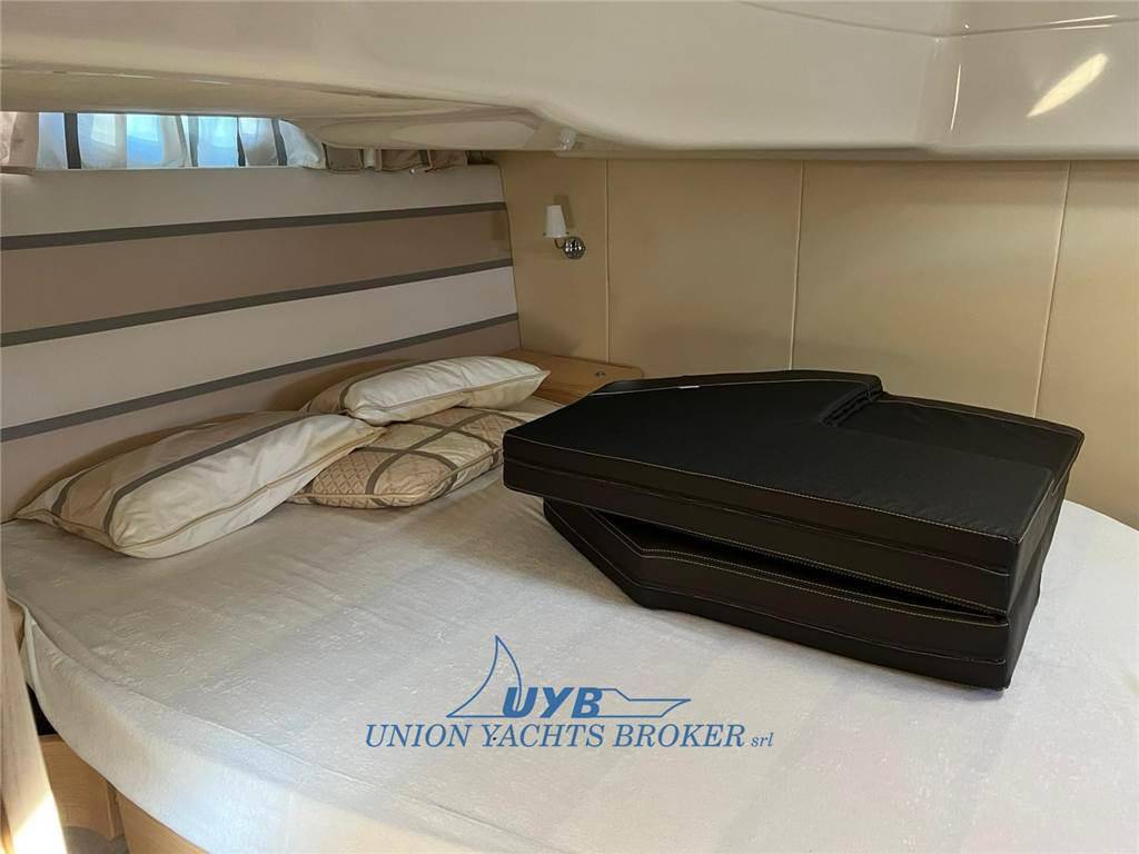 Cranchi Mediterranee 43 hard top