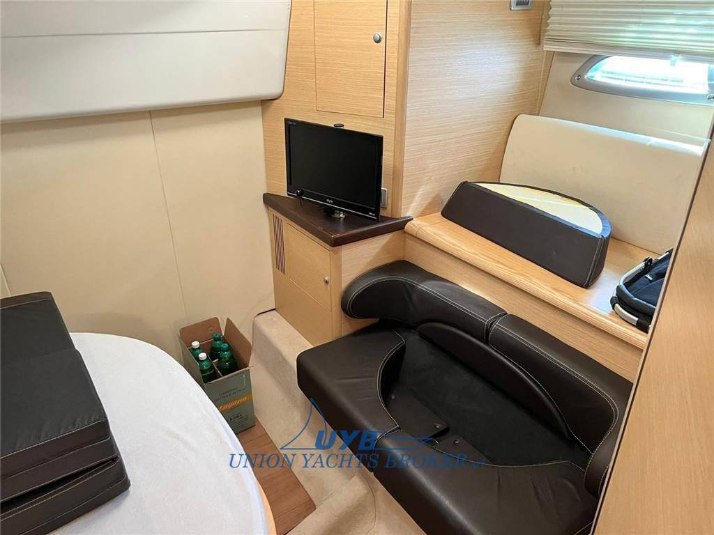 Cranchi Mediterranee 43 hard top
