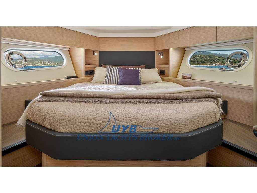 Beneteau Swift trawler 48