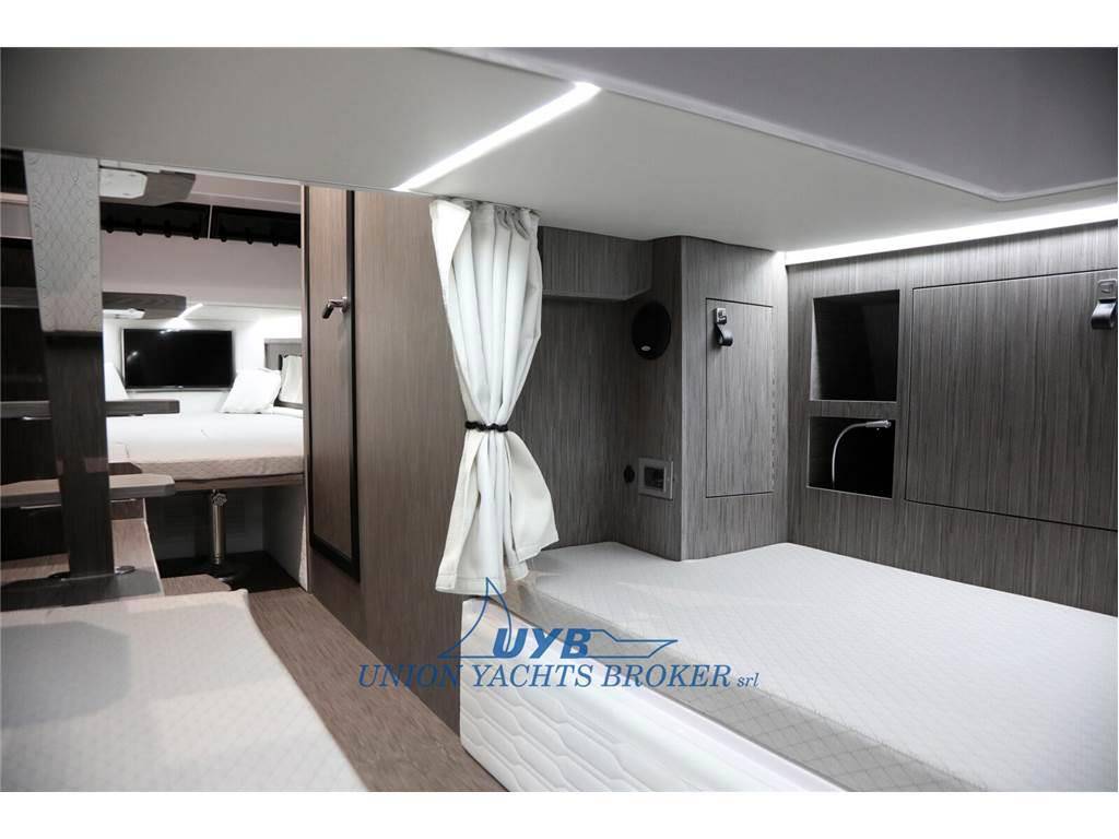Ranieri international Cayman 45.0 cruiser